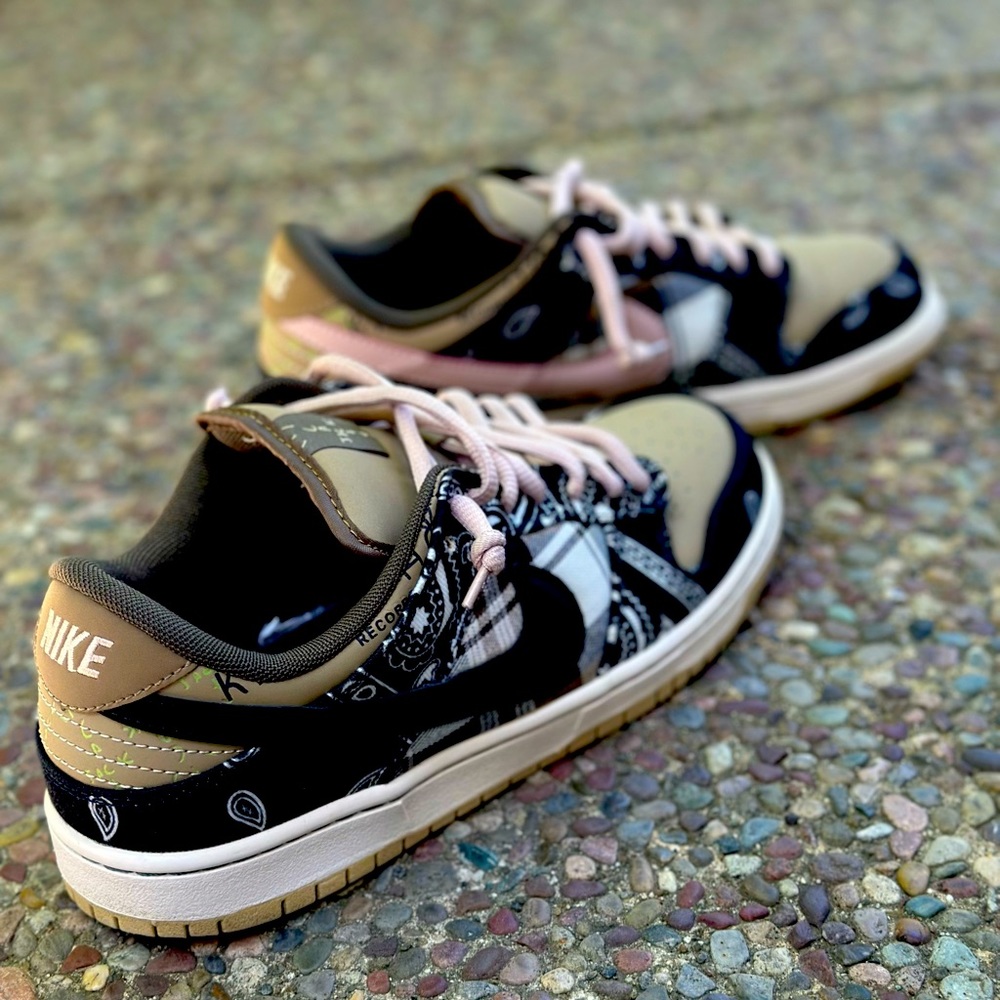 Travis Scott Dunks x Nike